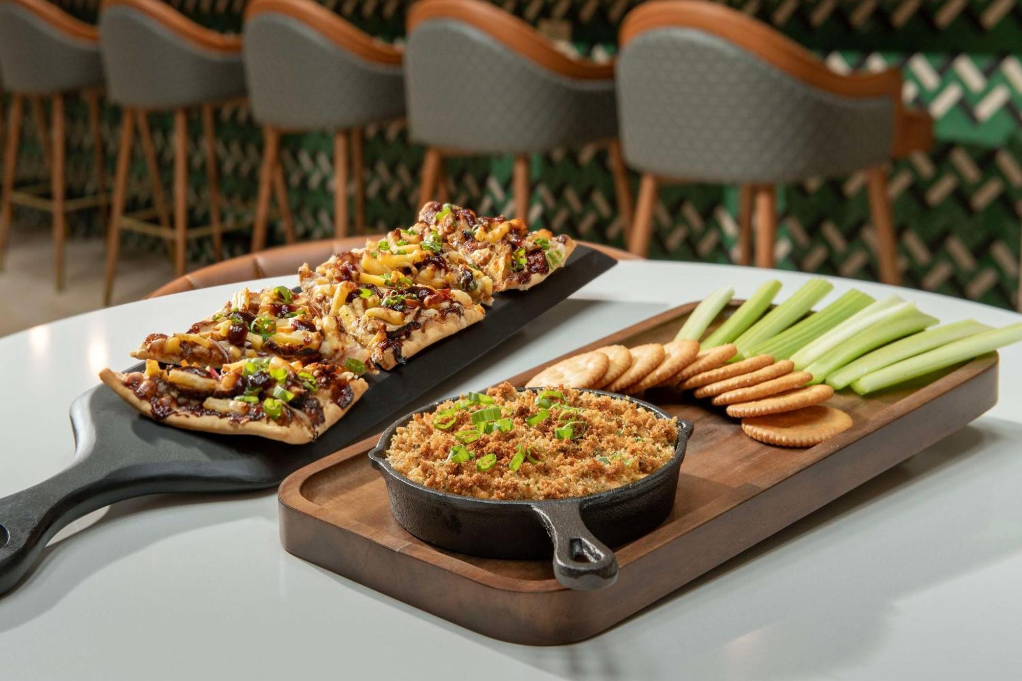 Embassy Suites By Hilton Dulles North Loudoun Экстерьер фото